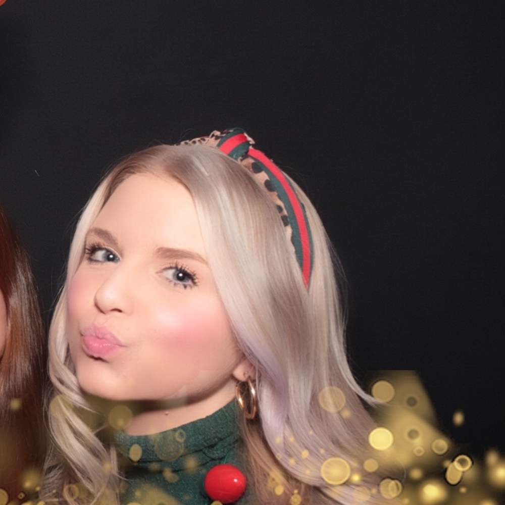 Meet your Posher, Delaney